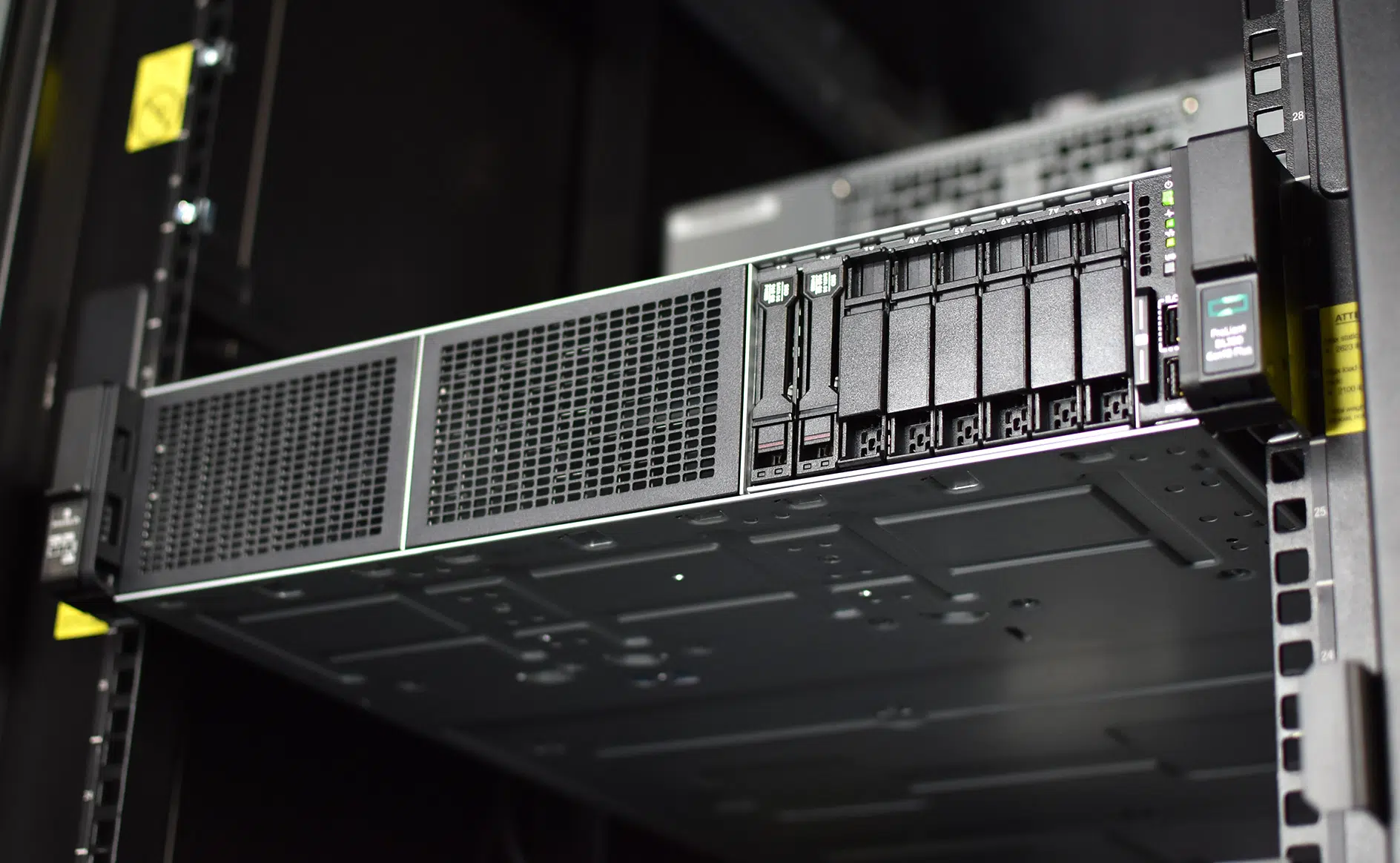 Server Lösungen für IT-Infrastruktur | Hardware für On-Premise oder Cloud Lösungen